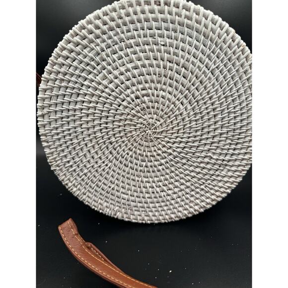 9” NAVY Lined WHITE‎ Round Rattan Bag for Women Beach Crossbody Shoulder Bag NWT - Picture 7 of 16